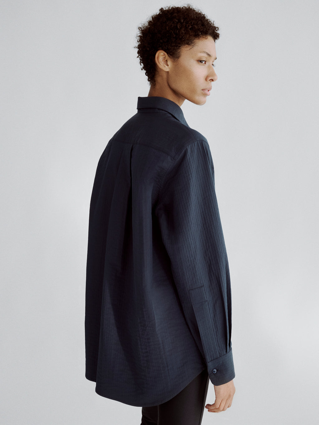 LAFINE Crisp Shirt in Deep Blue cotton. Designed by Yvonne Koné. Made in Italy.