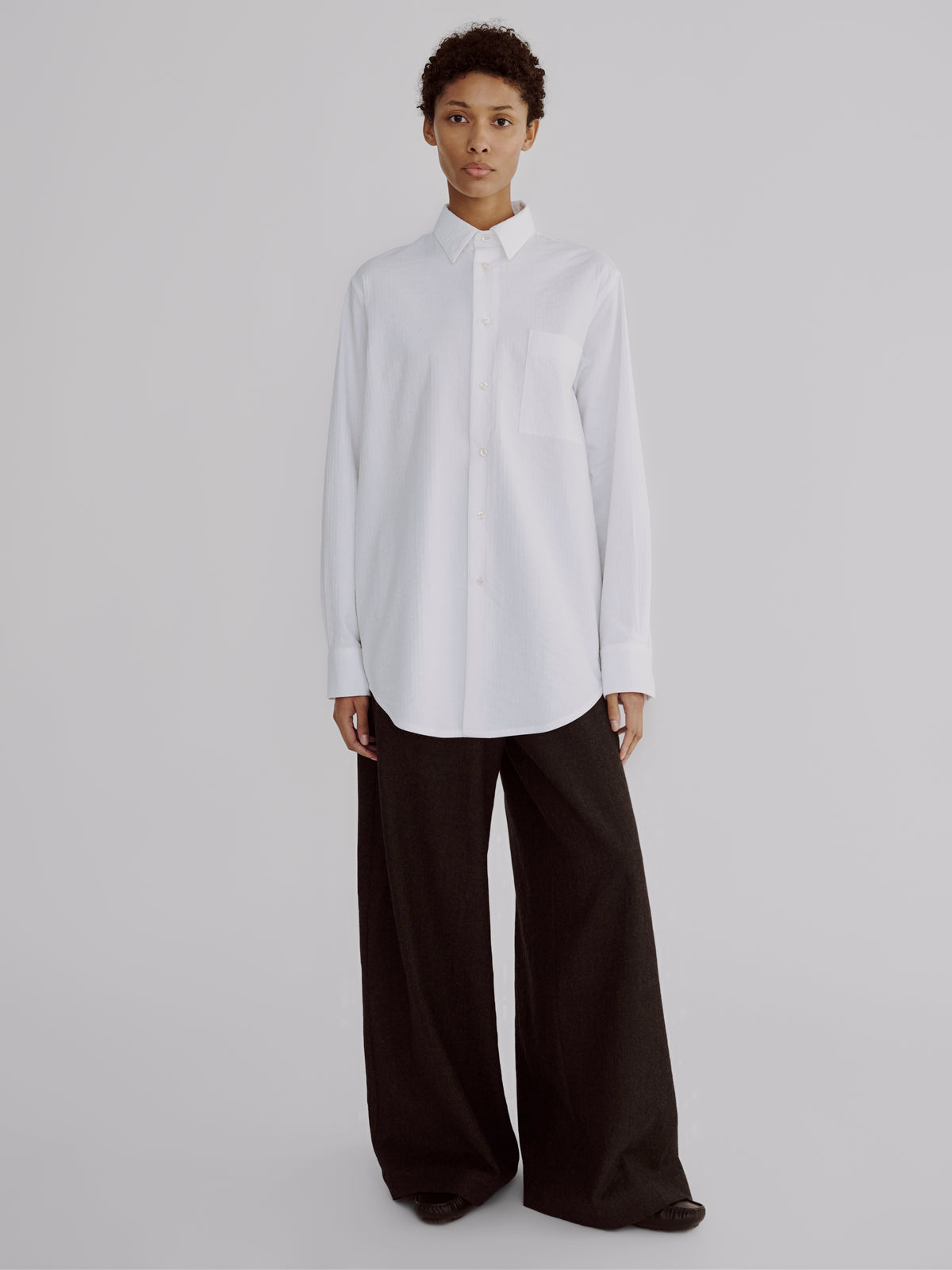 LAFINE Crisp Shirt in White cotton. Designed by Yvonne Koné. Made in Italy.
