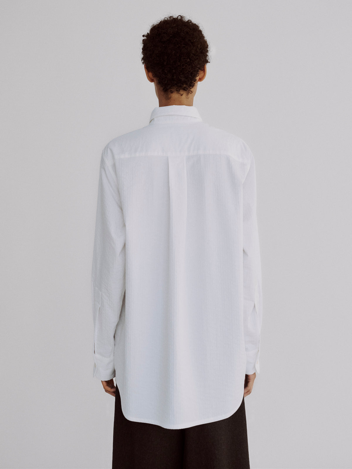 LAFINE Crisp Shirt in White cotton. Designed by Yvonne Koné. Made in Italy.