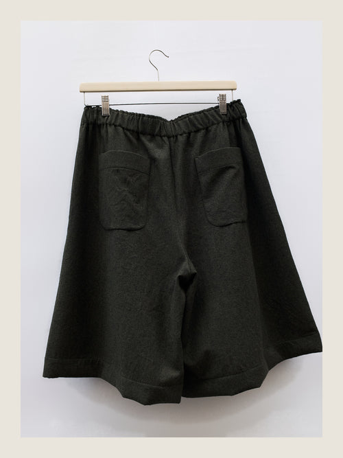Flowy Winter Shorts in Moss Wool