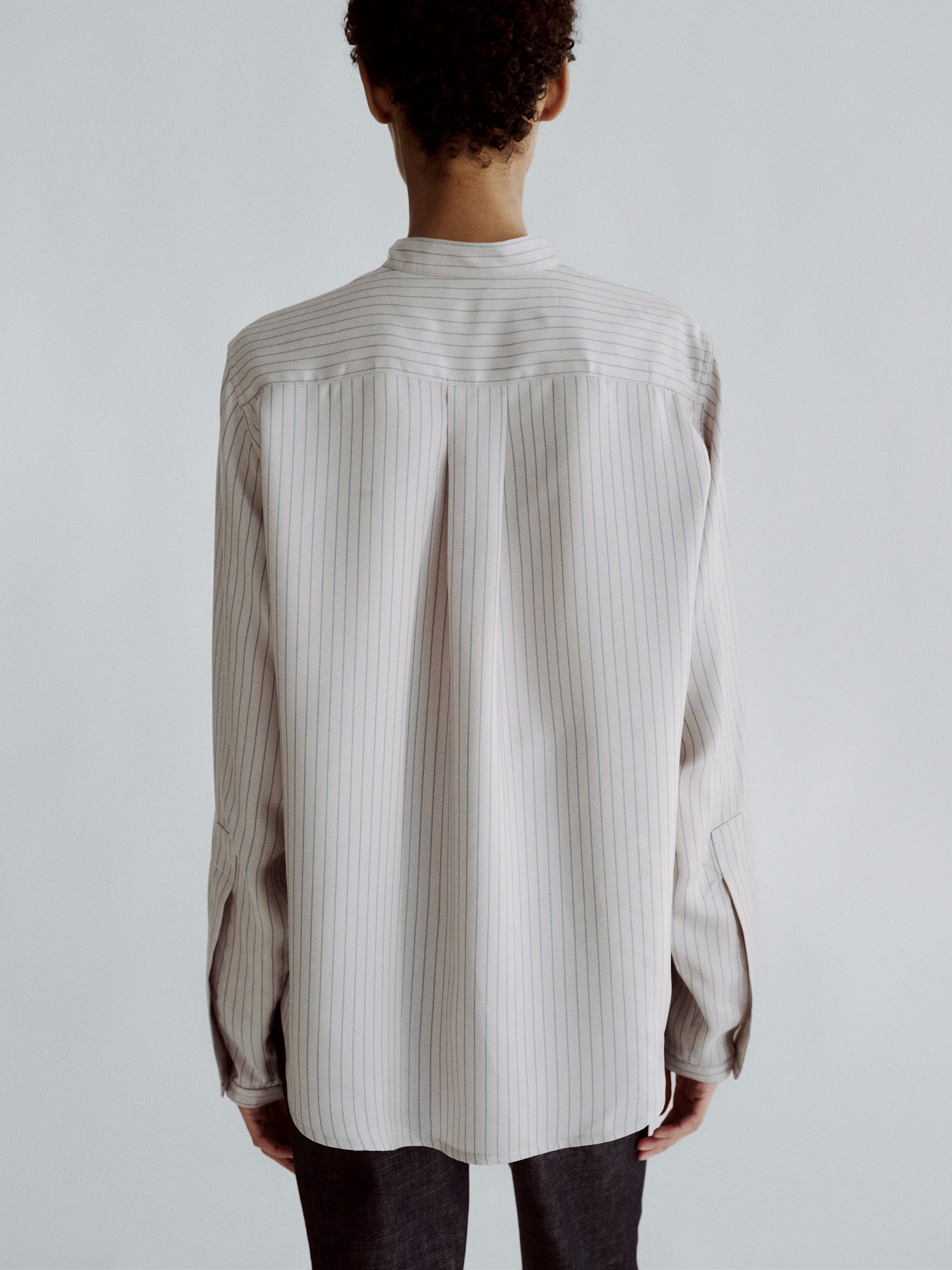 LAFINE Pop Shirt in Silver striped silk. Designed by Yvonne Koné. Made in Italy.
