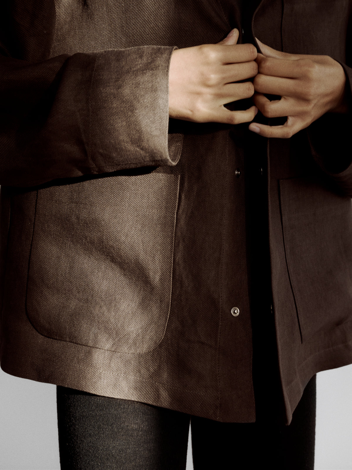 LAFINE Set Jacket in Chocolate linen. Designed by Yvonne Koné. Made in Italy.