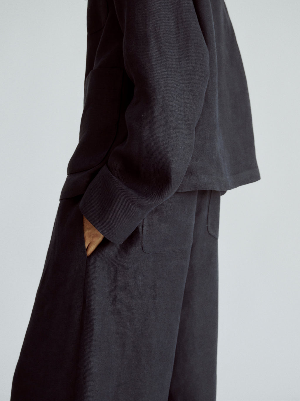 LAFINE Set Jacket in Deep Blue linen. Designed by Yvonne Koné. Made in Italy.