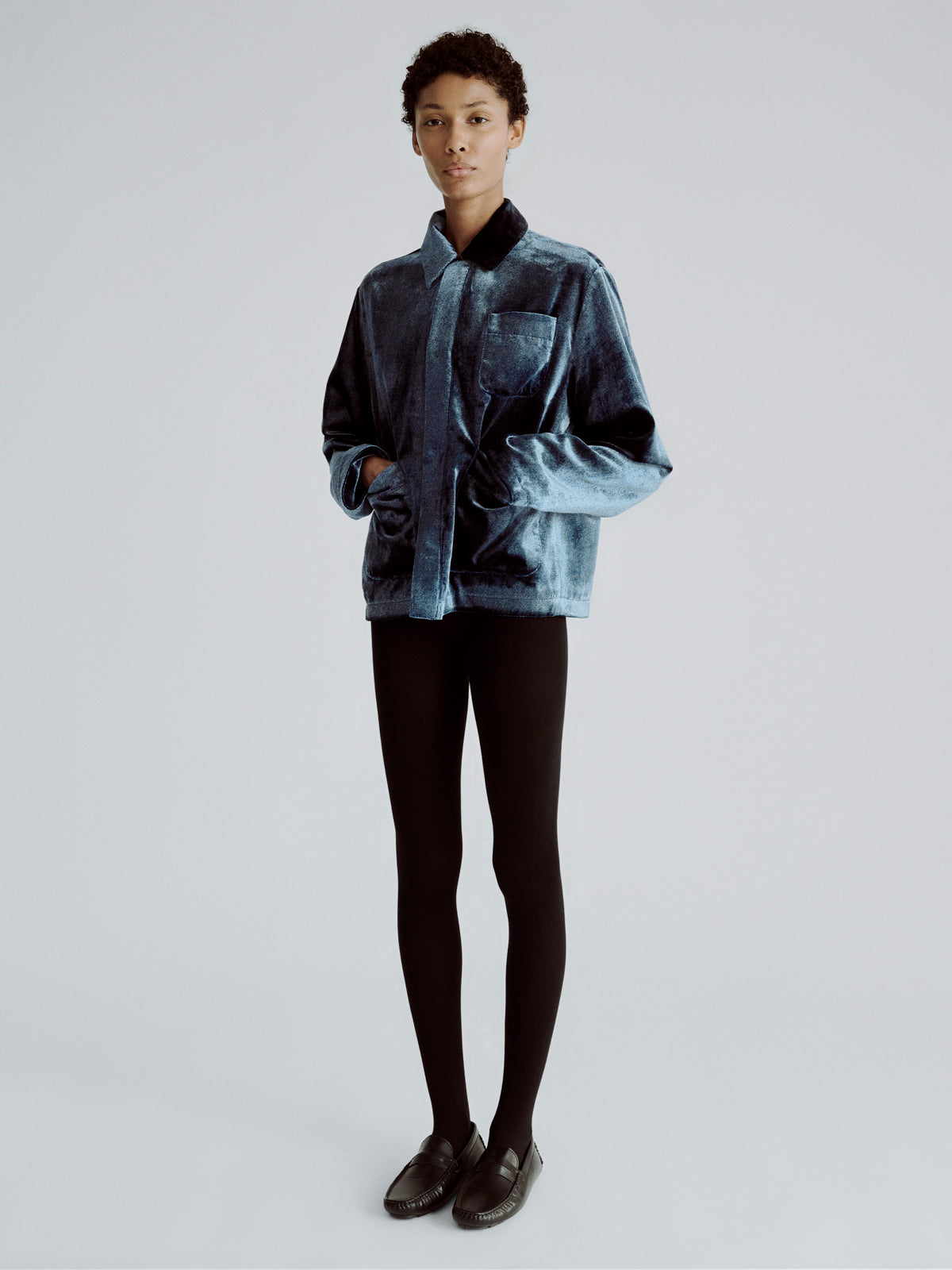 LAFINE Set Jacket in Dusty Sapphire velvet. Designed by Yvonne Koné. Made in Italy.