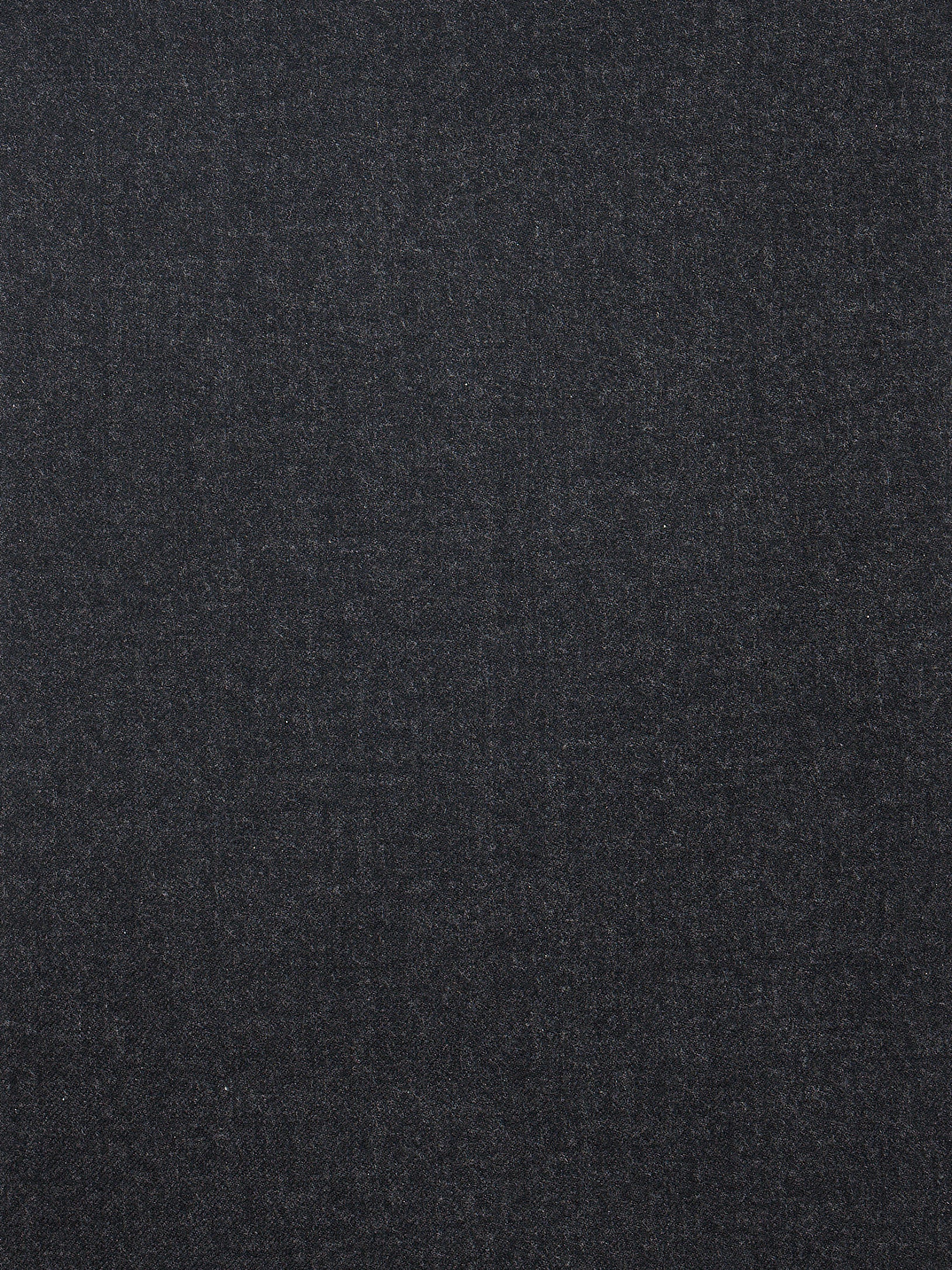 LAFINE Onyx lightweight wool. Designed by Yvonne Koné. Made in Italy.