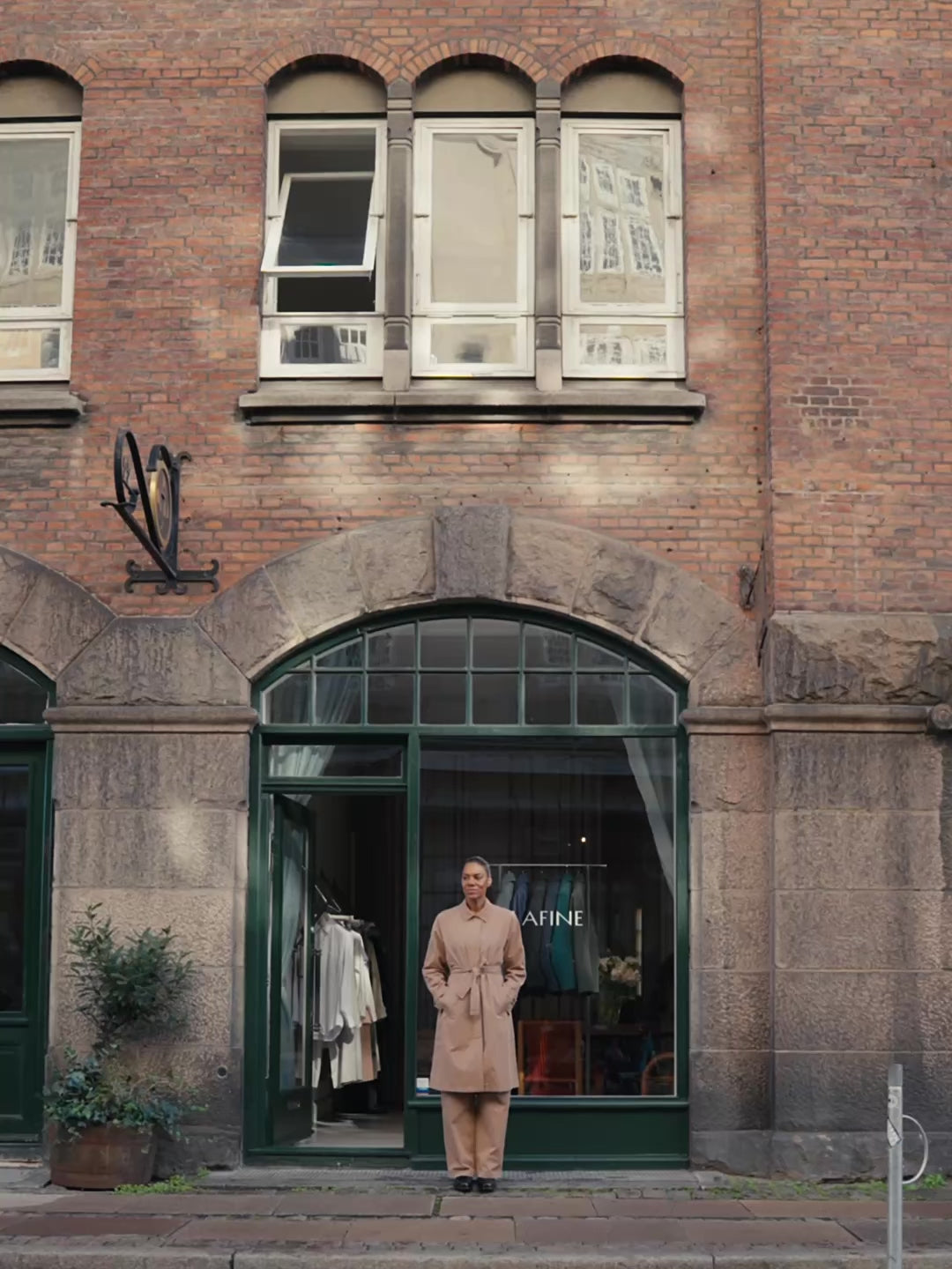 Trench Coat in Nude Cotton